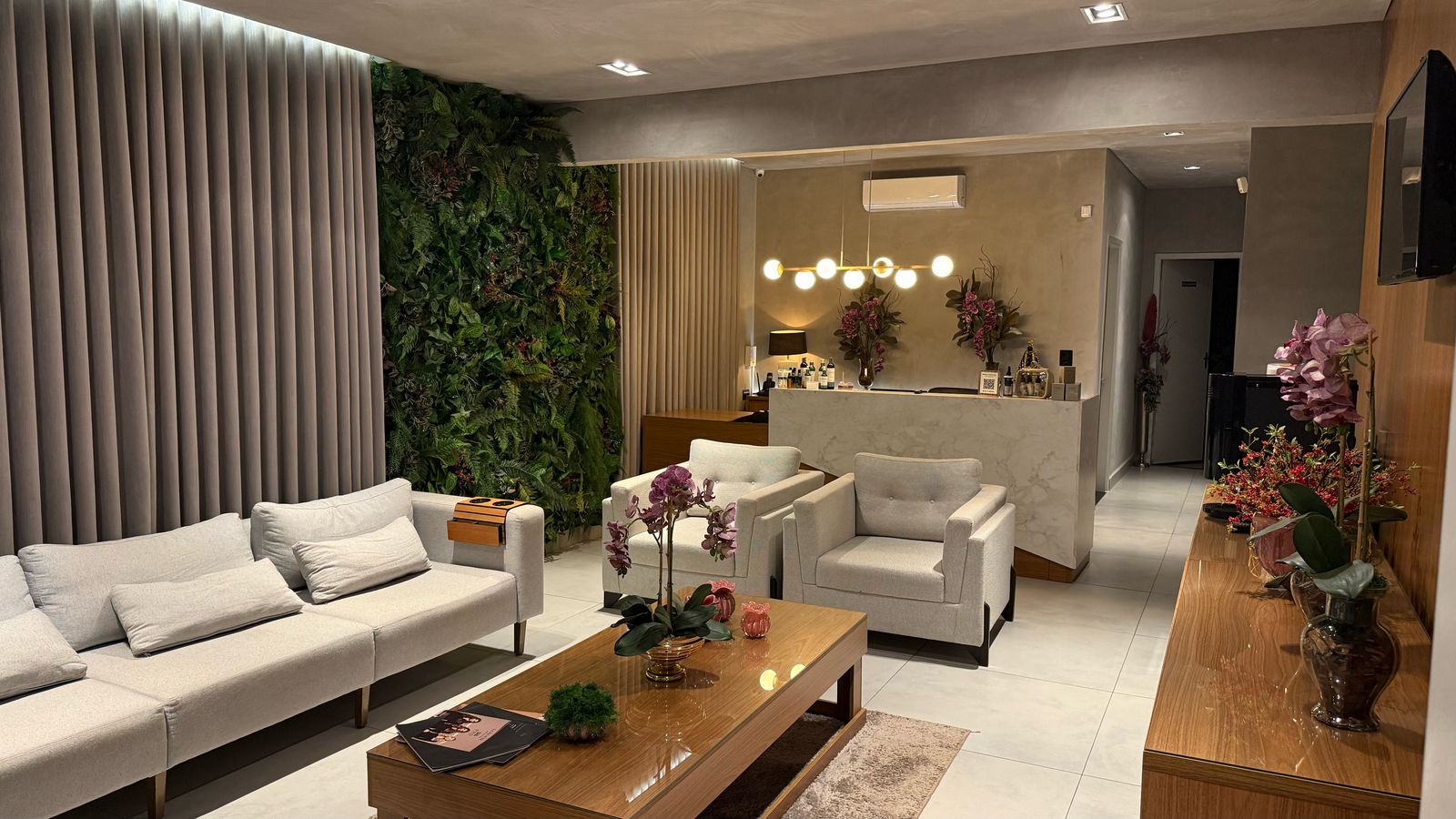Melhor salão de Londrina – Especialista em alongamento capilar Melhor salão de Londrina – Especialista em alongamento capilar